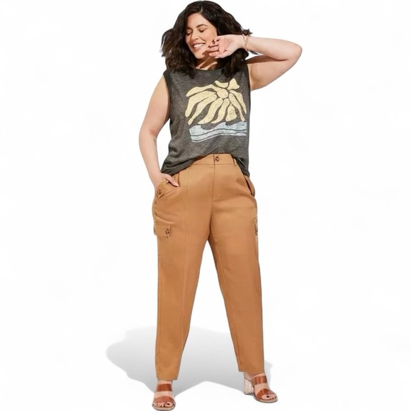 Torrid Relaxed Taper Studio Linen High Rise Lightweight Cargo Pant Women's 24R - Picture 1 of 9